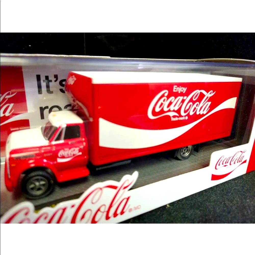 M2 Machines Auto-Haulers Coke 1970 Chevy C60 & 1970 Chevy C60 Truck TW06 - Picture 3 of 8